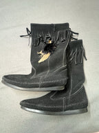 Minnetonka Fringe Boots Womens 9 Black Suede Pull On Moccasin Shoes