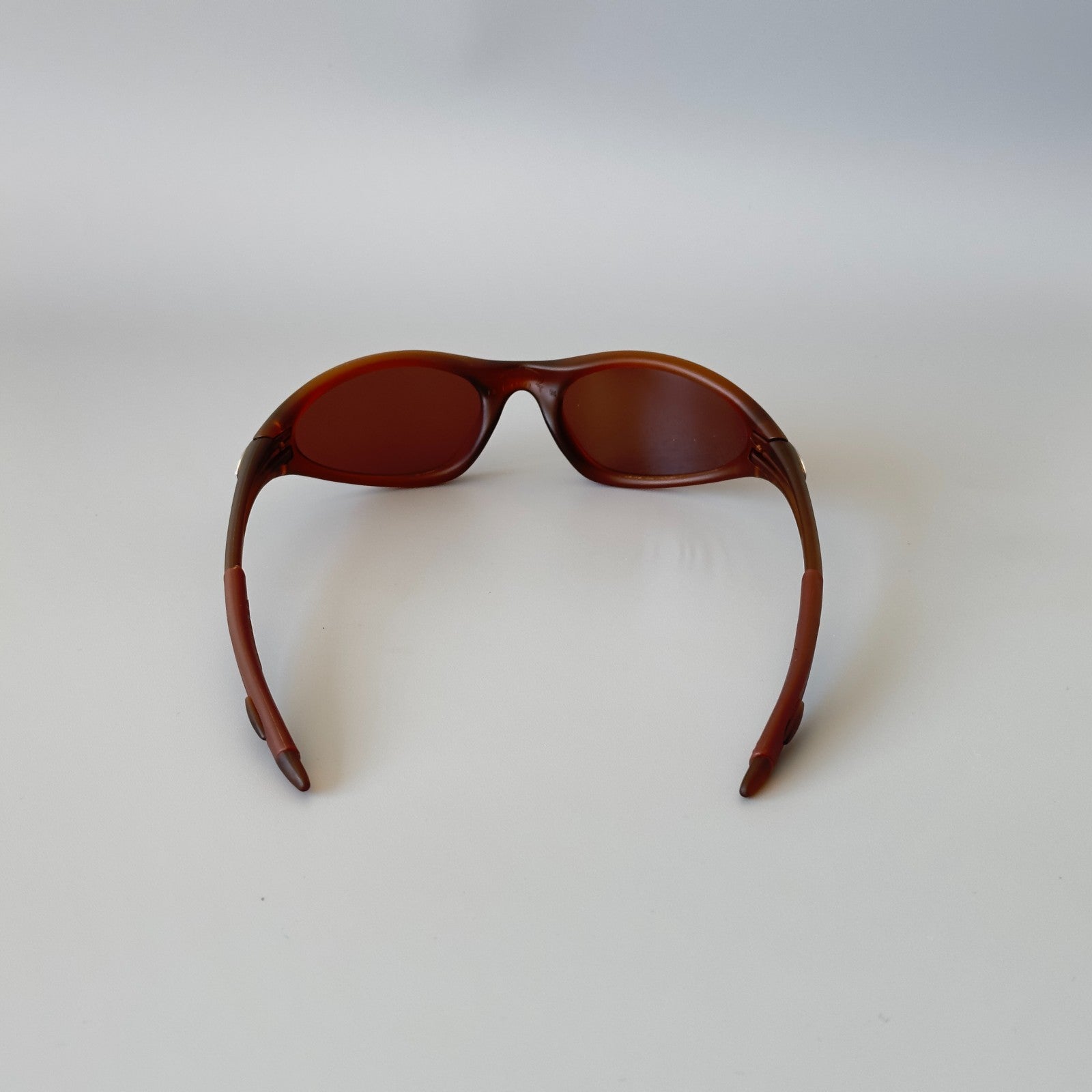 Oakley Mitute Brown Vintage Sunglasses Gorpcore USA Y2K Avantgarde Archive