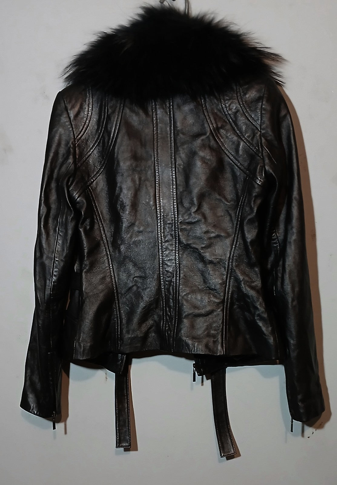 Cache Vintage Lamb Leather Jacket with Detachable Fox Fur Collar