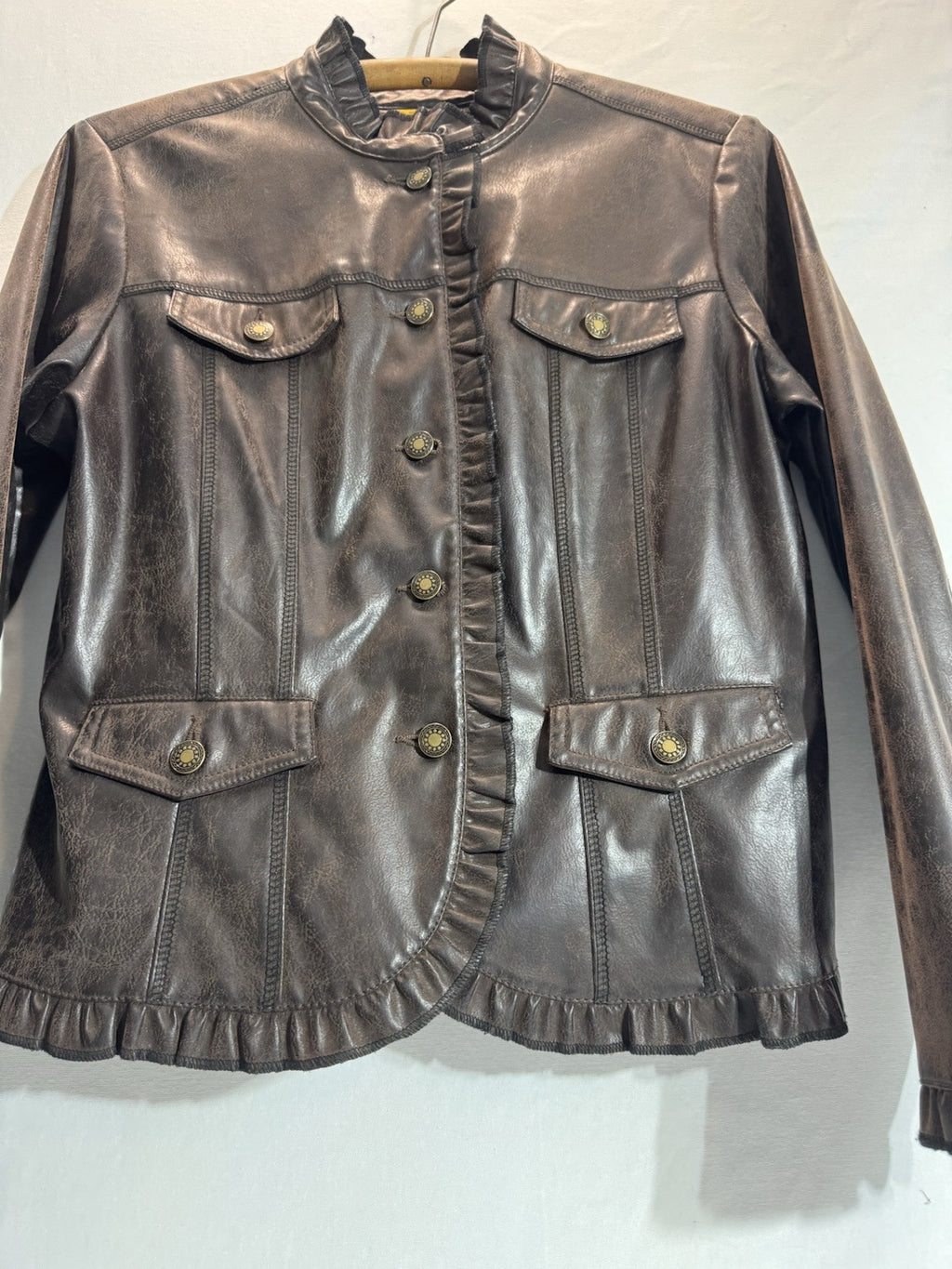 Vintage Women’s Faux Leather Jacket scalloped trim waist length fitted 2 Pockets