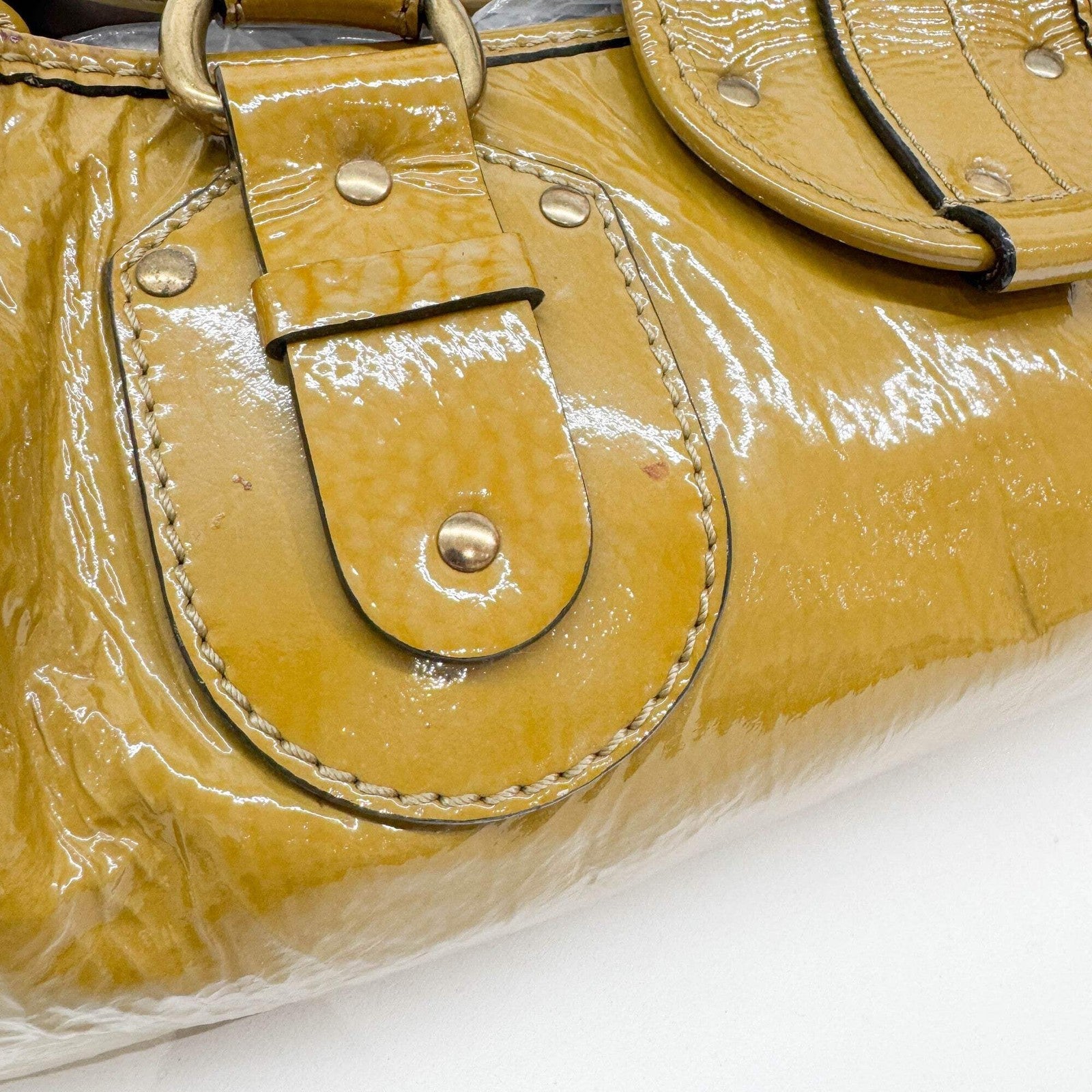 CHLOÉ Paddington Horse Charm Ocher Brown Patent Leather Shoulder Bag