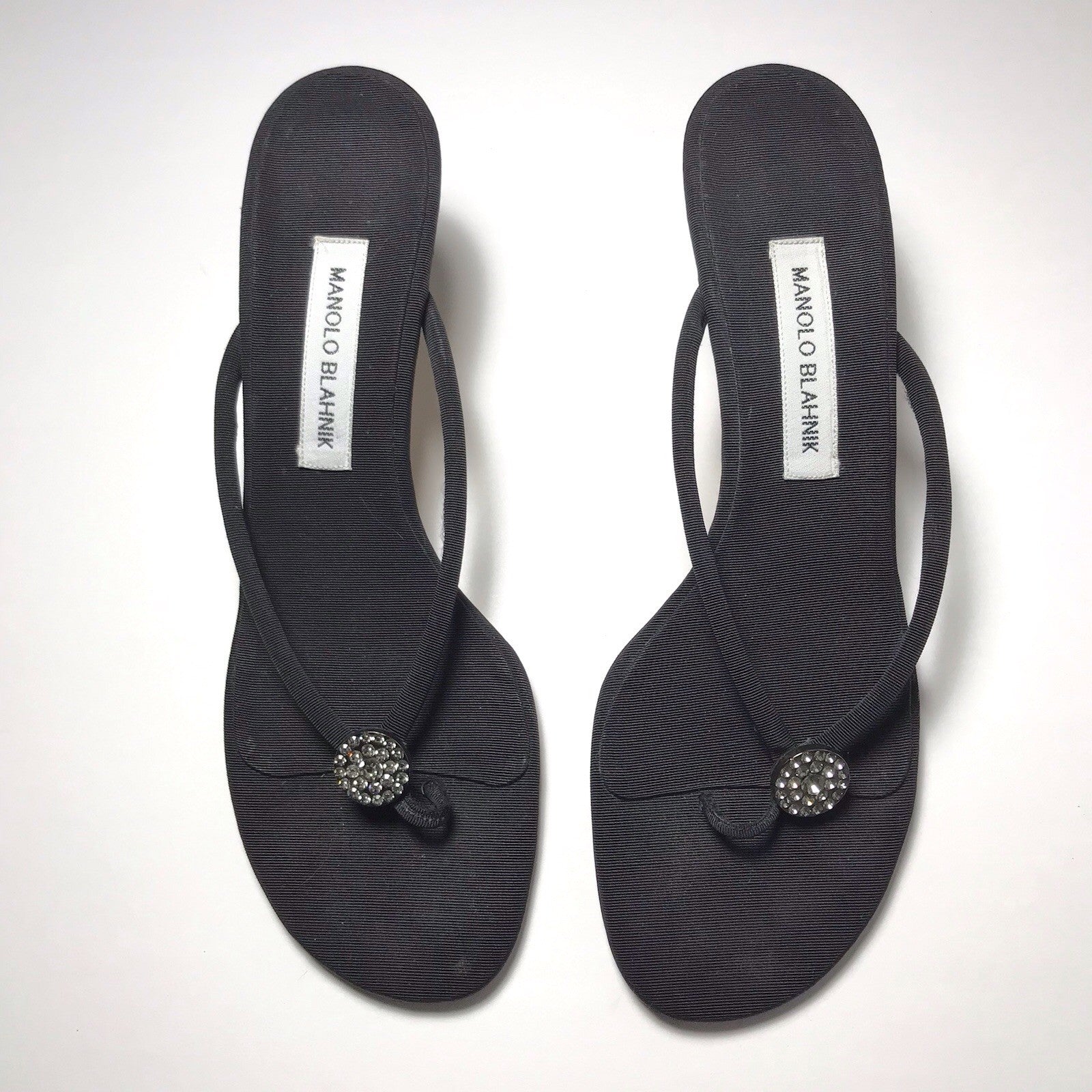 Manolo Blahnik Y2K Vintage Crystal Thong Sandal Black Fabric Kitten Heels 40.5