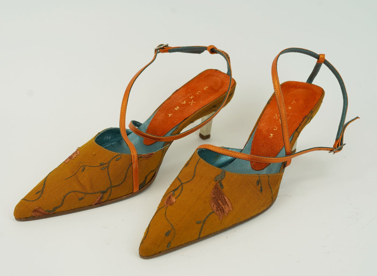 Muxart Barcelona Embroidered Kitten Heels Metal Size 40