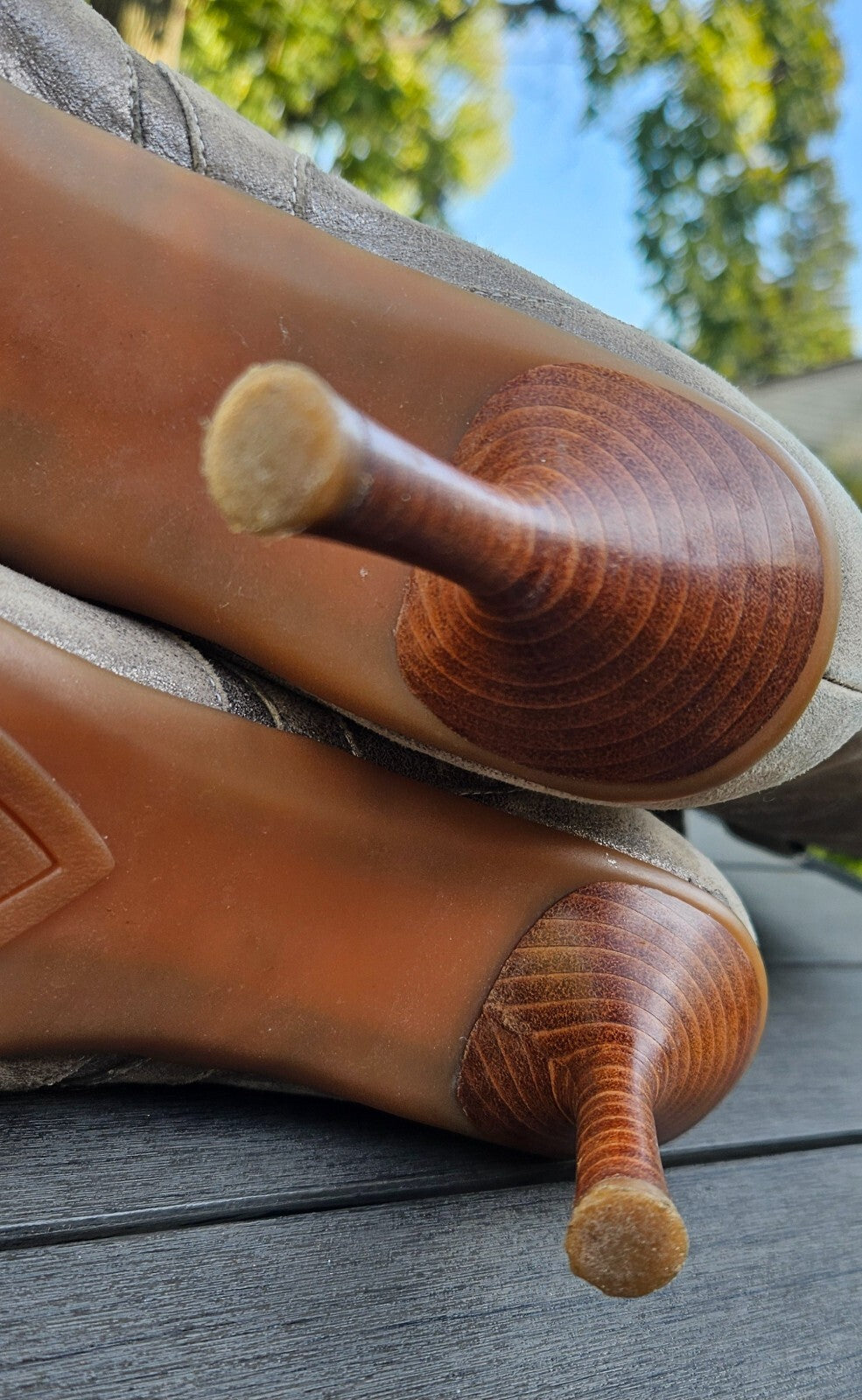 Vintage Y2K Kenneth Cole New York Cos I’m Hot Silver Western Boots Size 8.5