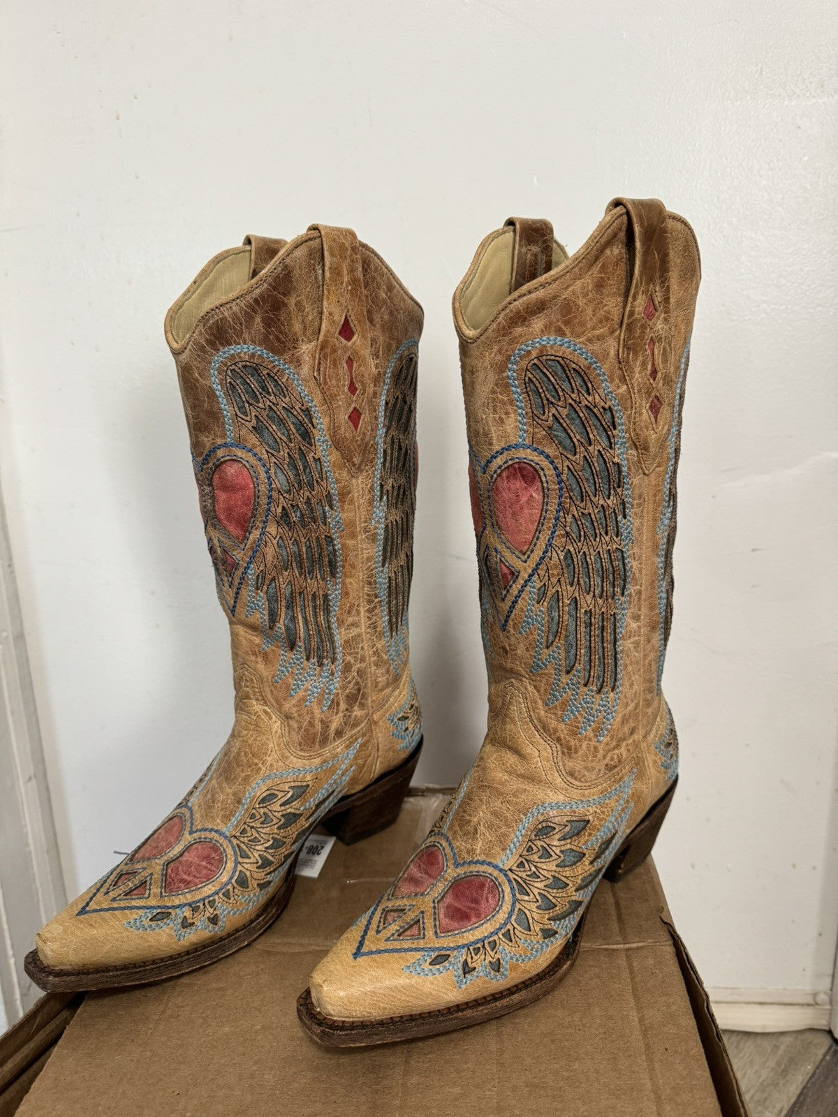 Corral Vintage Peace Heart Angel Wings Leather Western Boots Women's 5.5