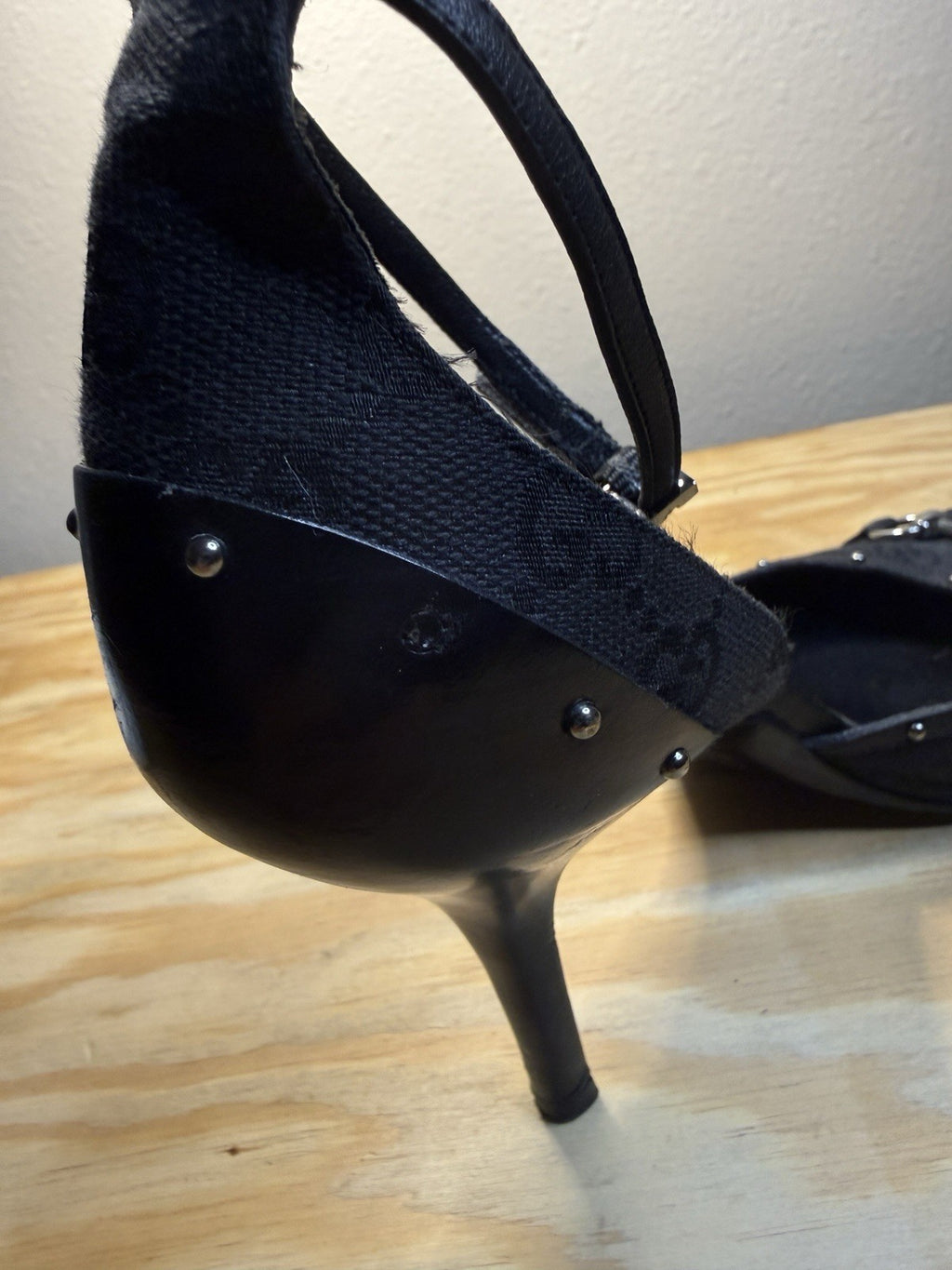 Gucci Vintage GG Canvas Horsebit Ankle Strap Pumps Black US 7B