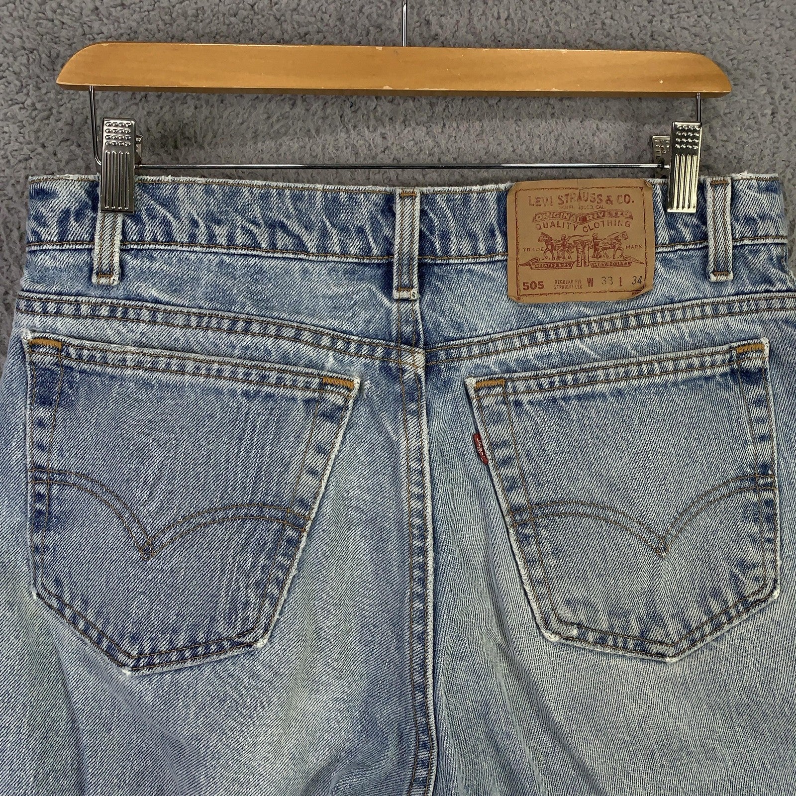 Vintage Levis 505 Jeans Mens 33x34 (32x33.5) Light Wash Straight Denim USA 90s