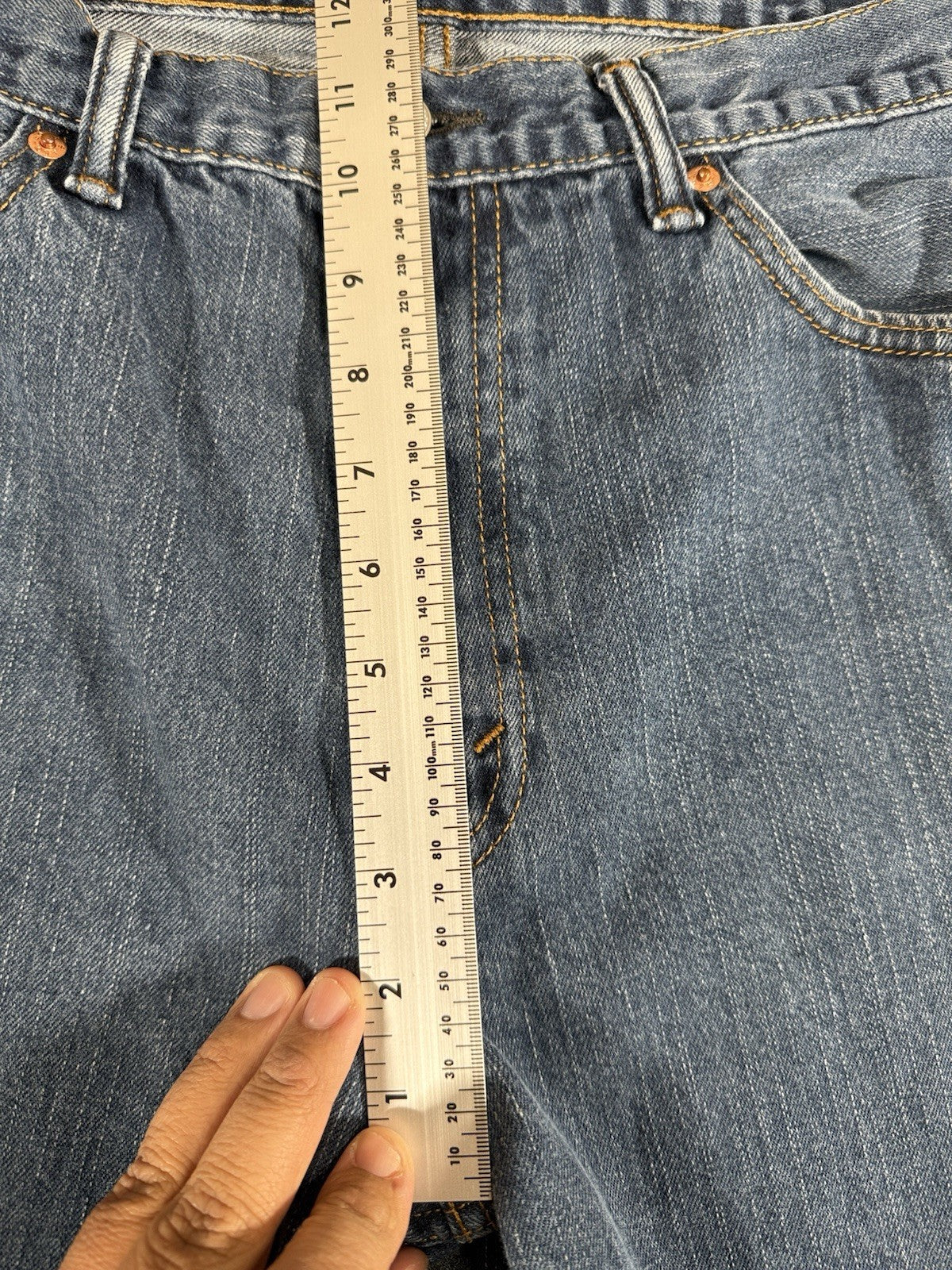 Levi's 550 Relaxed Fit Jeans Blue Medium Wash 36x30