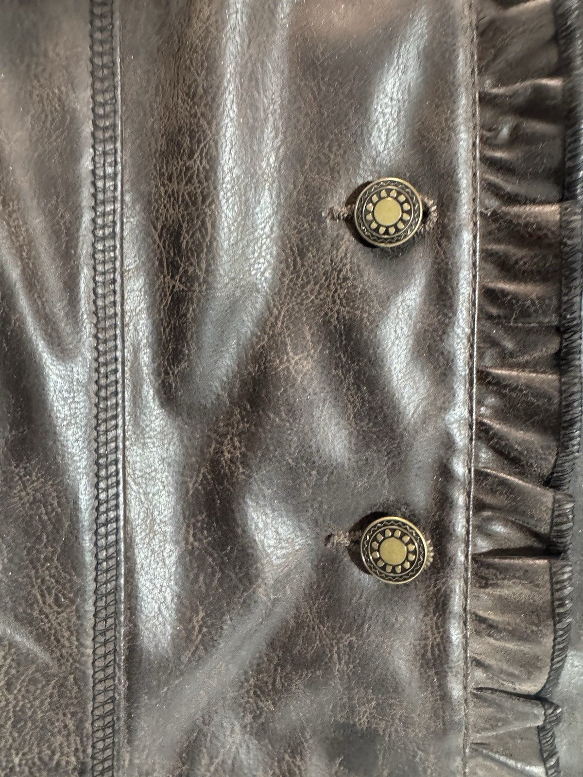 Vintage Women’s Faux Leather Jacket scalloped trim waist length fitted 2 Pockets