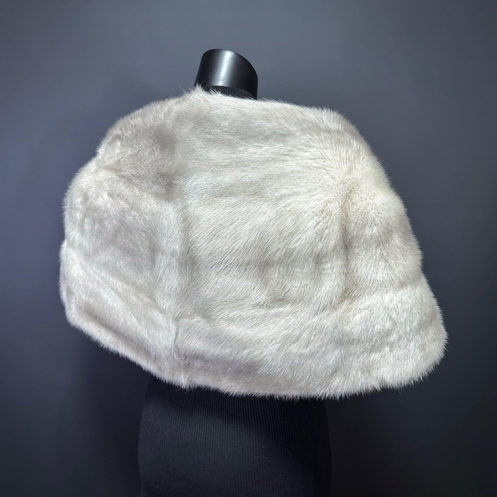 SAGA MINK ROYAL Sapphire Mink Fur Shawl/Wrap Women Luxury – Premium Collection