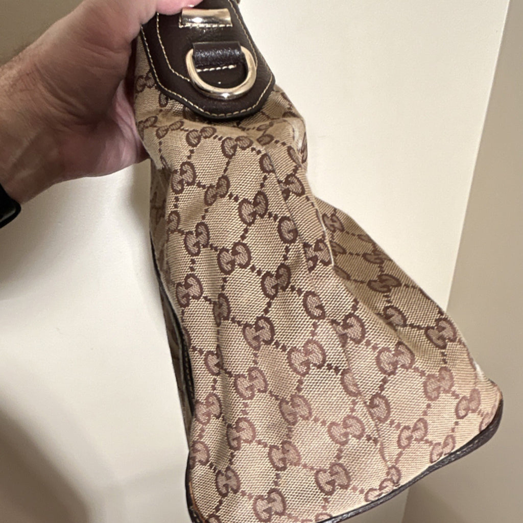 Gucci Brown Beige GG Logo Shoulder Bag Tassel Bamboo Silver Hardware Zip