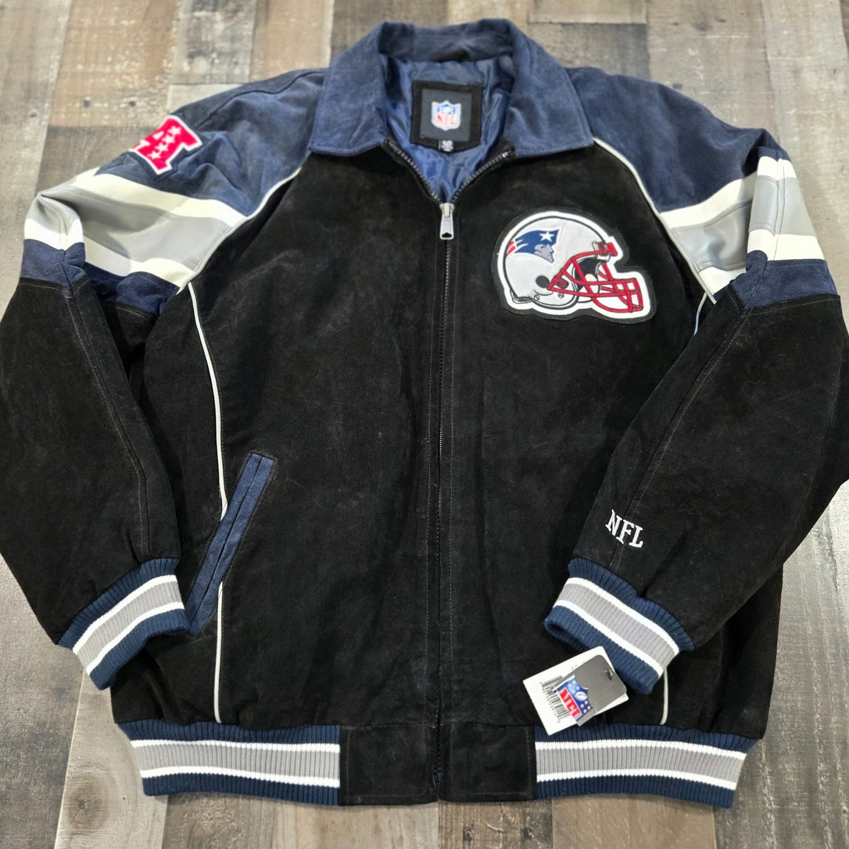 G-III New England Patriots Suede Leather Varsity Bomber Jacket XL
