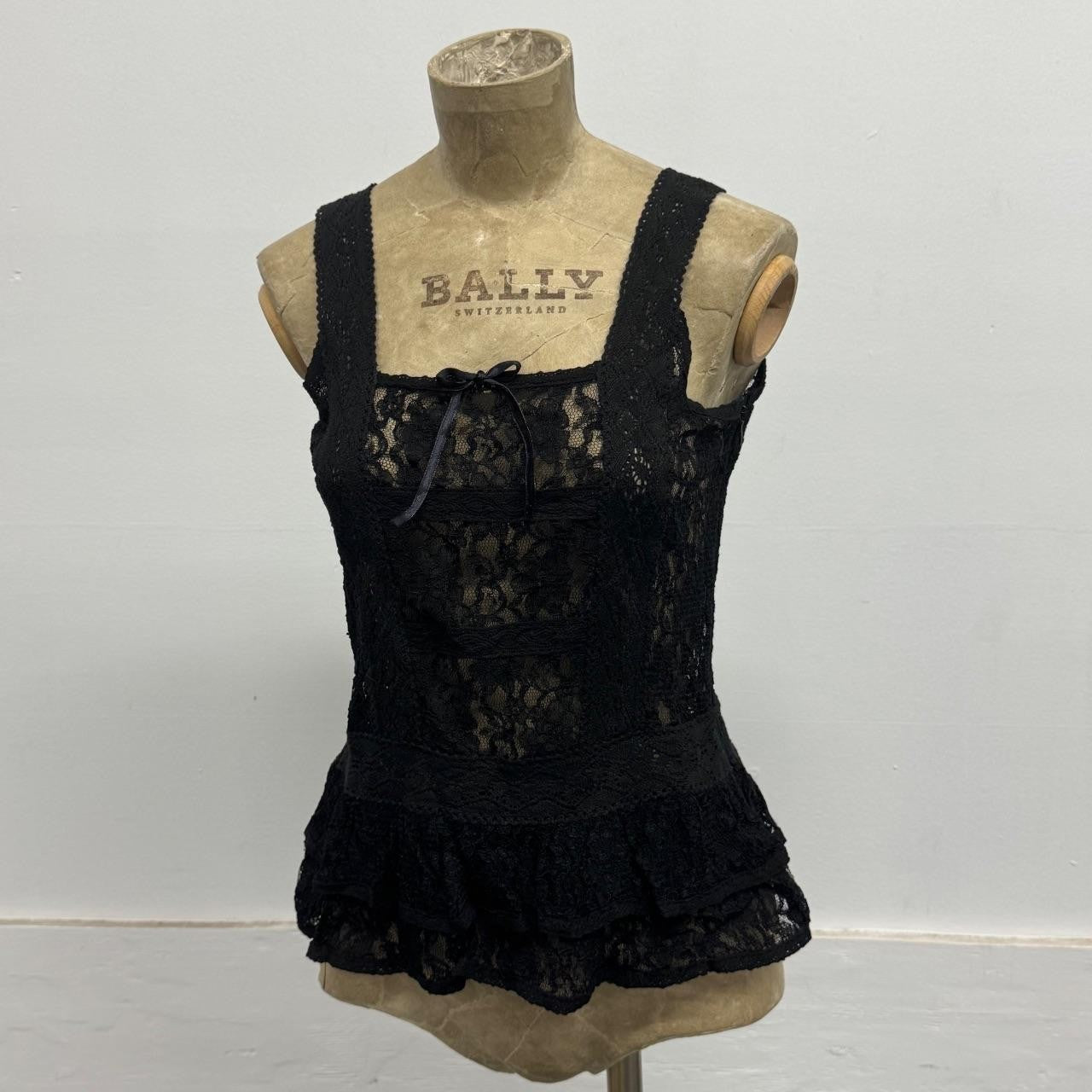 Vintage Japanese Y2K Black Sheer Floral Lace Peplum Tank Top