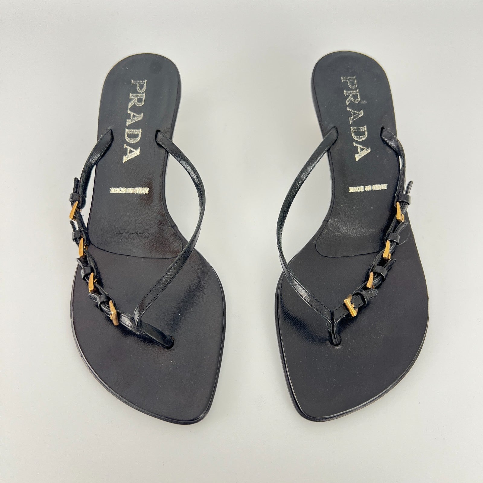 Prada | Auth Vintage Black Leather Gold Buckle Thong Kitten Heels (34.5)