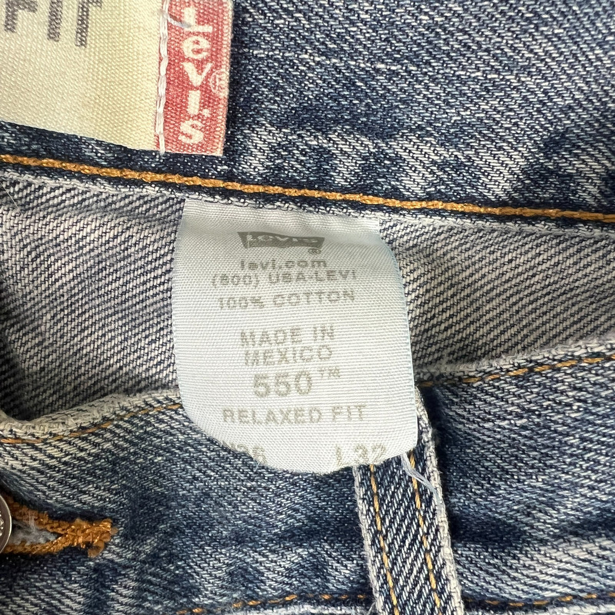 Levi's 550 Blue Light Wash Relaxed Fit Jeans 36x32