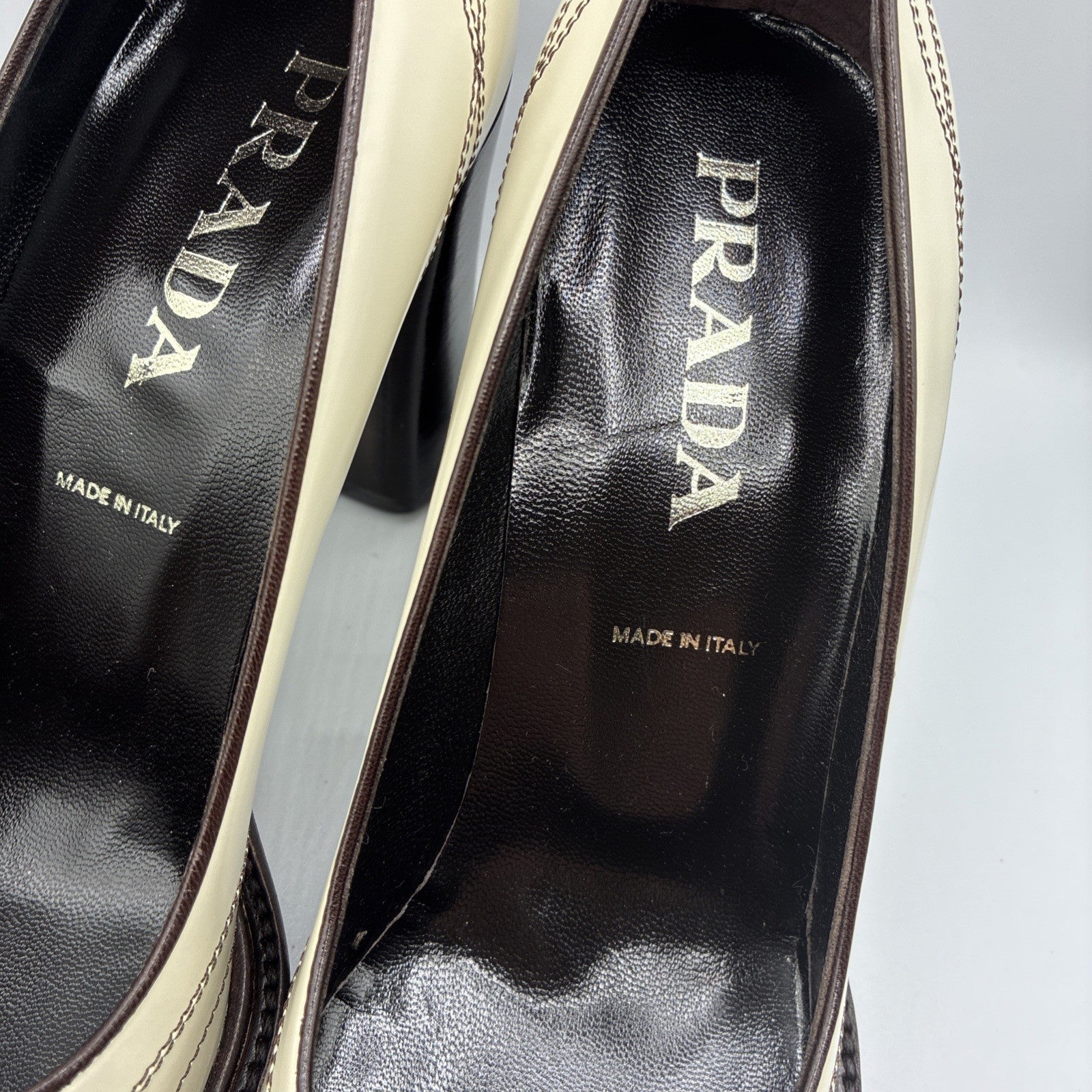 Vintage PRADA Italy NEW Women’s Heel 38 Cream Leather Pump Decorative Stitch
