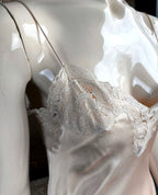 Vestido de cetim vintage autêntico Dolce & Gabbana com acabamento em renda 42IT-