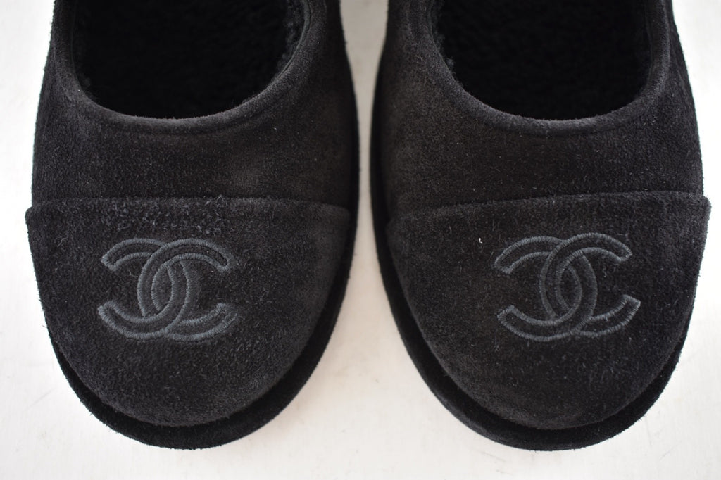 Chanel 25B Black Suede Shearling Fur Mary Jane Moccasin Ballet Loafer Flat 38