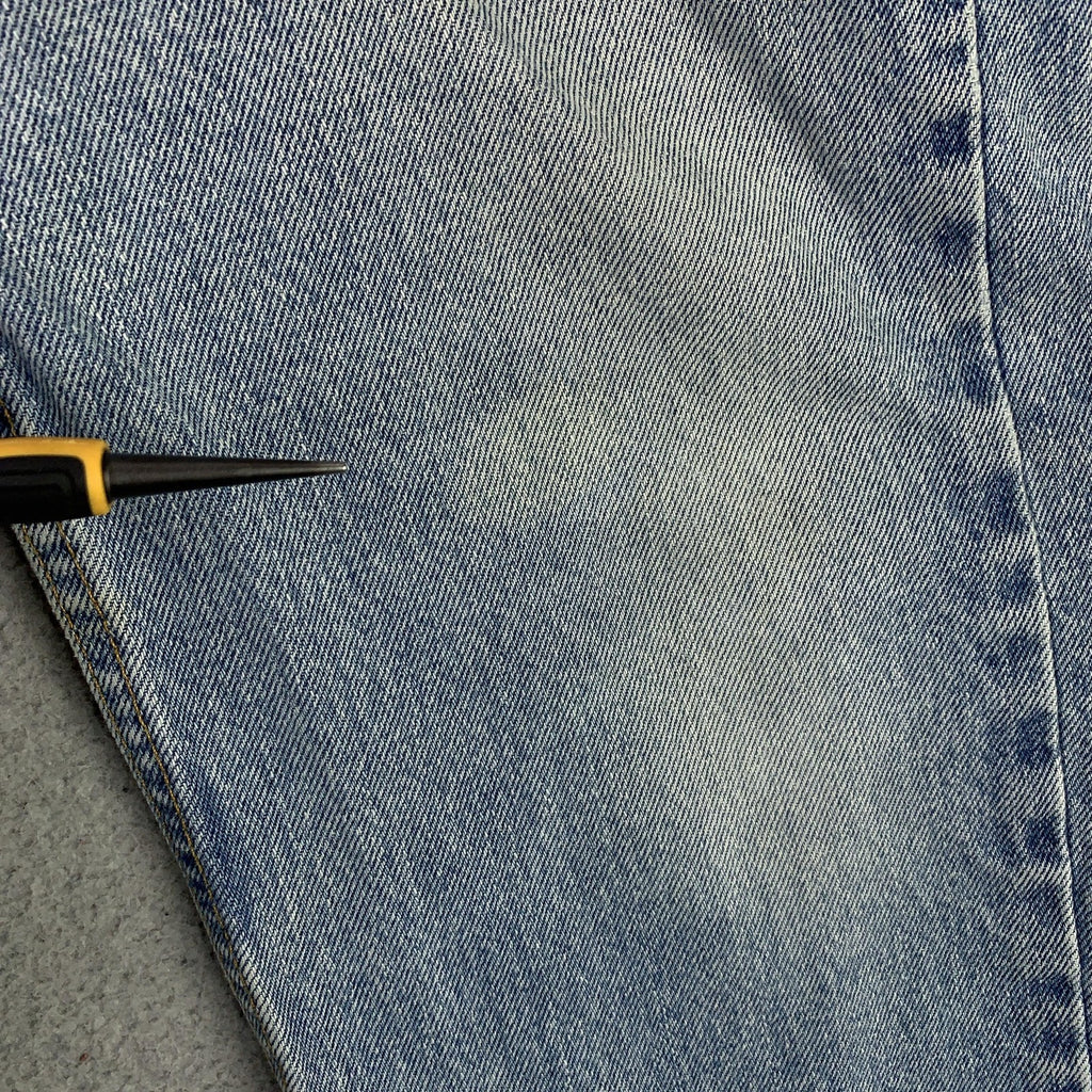 Vintage Levis 505 Jeans Mens 33x34 (32x33.5) Light Wash Straight Denim USA 90s