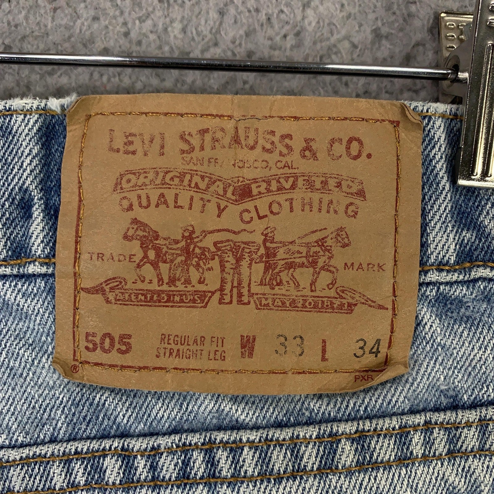 Vintage Levis 505 Jeans Mens 33x34 (32x33.5) Light Wash Straight Denim USA 90s