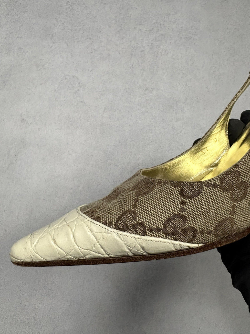 Gucci Vintage GG Monogram Canvas Slingback Pumps Leather Cap Toe EU 37
