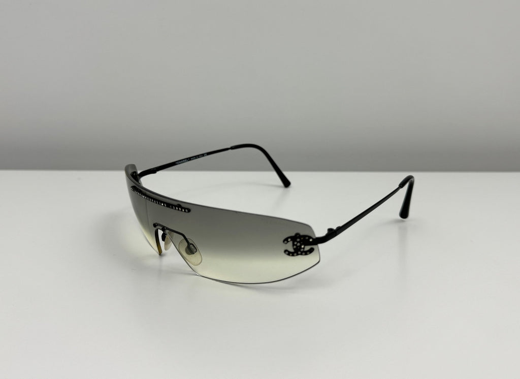 Vintage Authentic Chanel Shield Sunglasses 4078-B Gradient Lens Black Frames