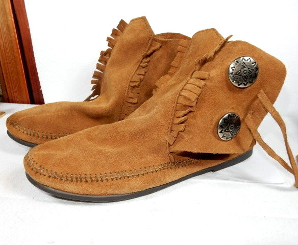 Minnetonka 442 Women's Moccasin US 9 Two Concho Hardsole Brown Suede