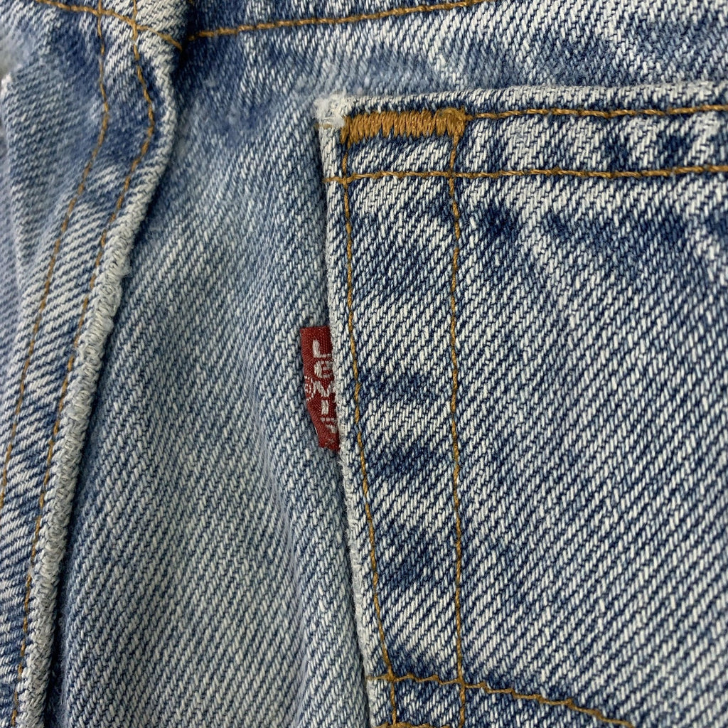 Vintage Levis 505 Jeans Mens 33x34 (32x33.5) Light Wash Straight Denim USA 90s