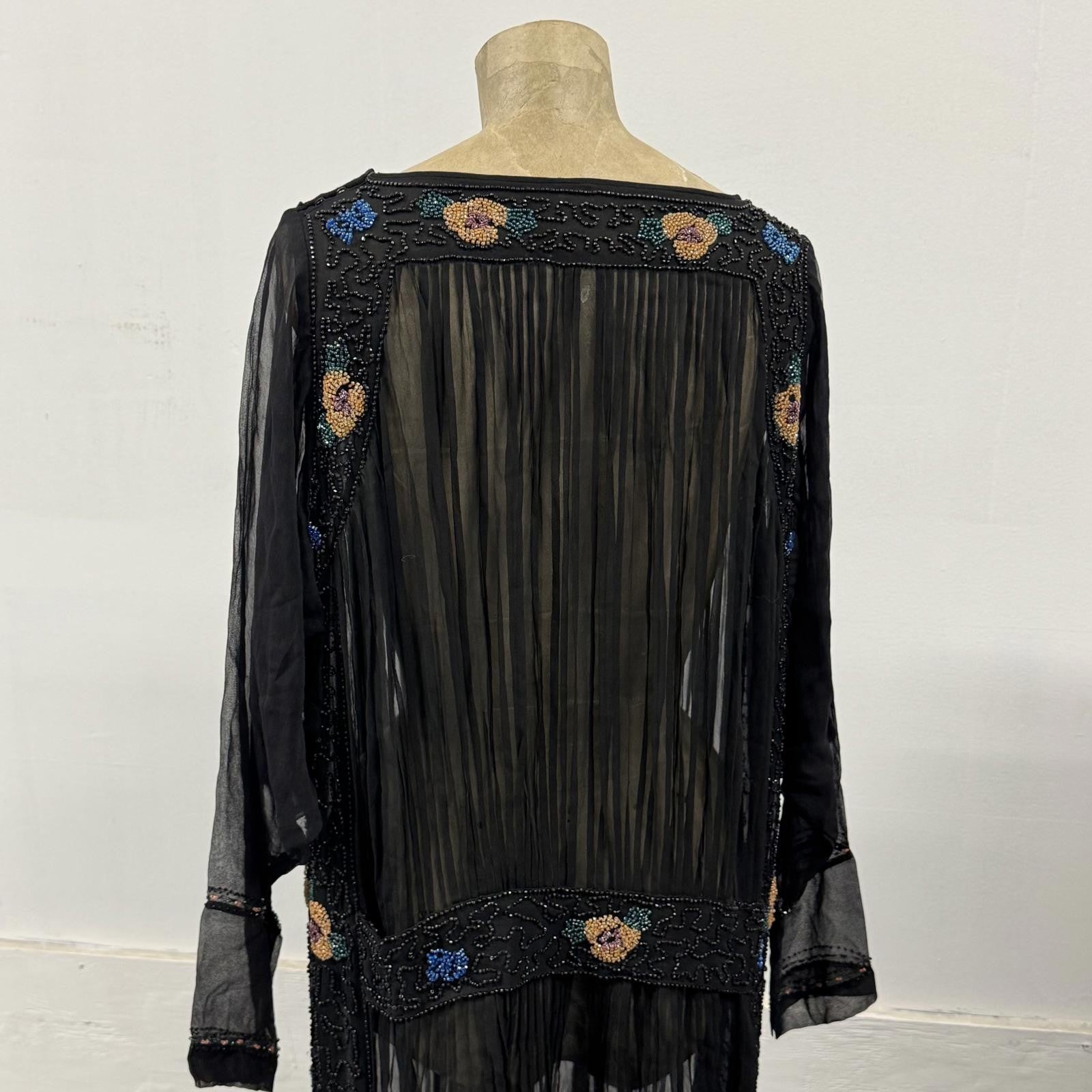 Pristine Vintage Antique 20s Beaded Black Silk Flapper Dress