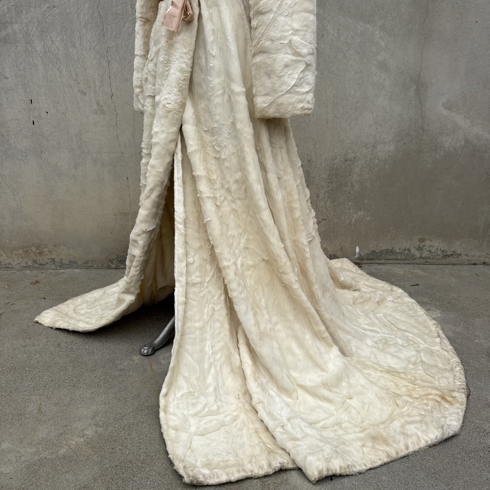 Vintage 1930s White Plush Teddy Bear Dressing Gown Ermie Art Deco Dress Coat