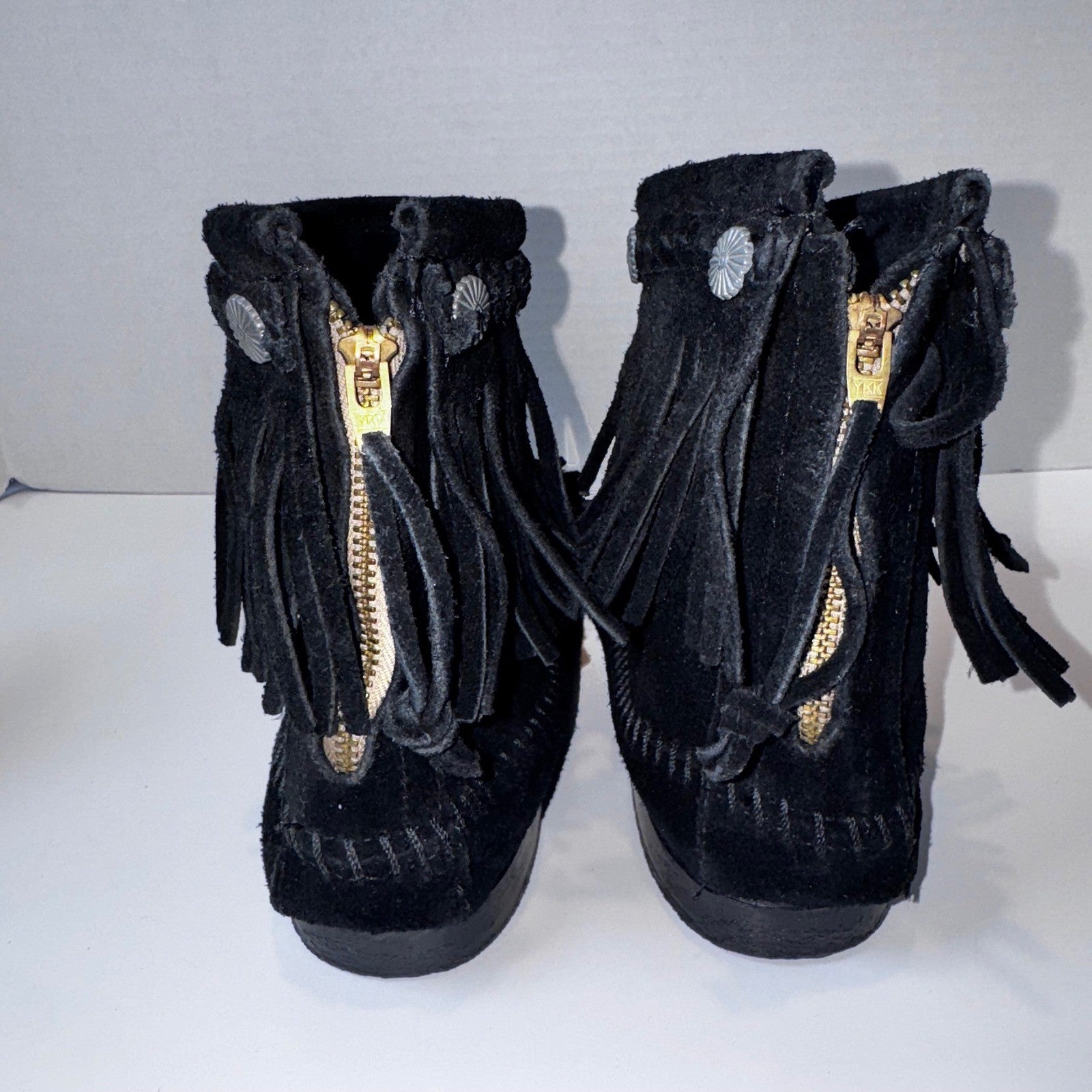 Minnetonka Moccasin Ankle Boots Womens 8 Black Suede Fringe Back Zip Concho 299