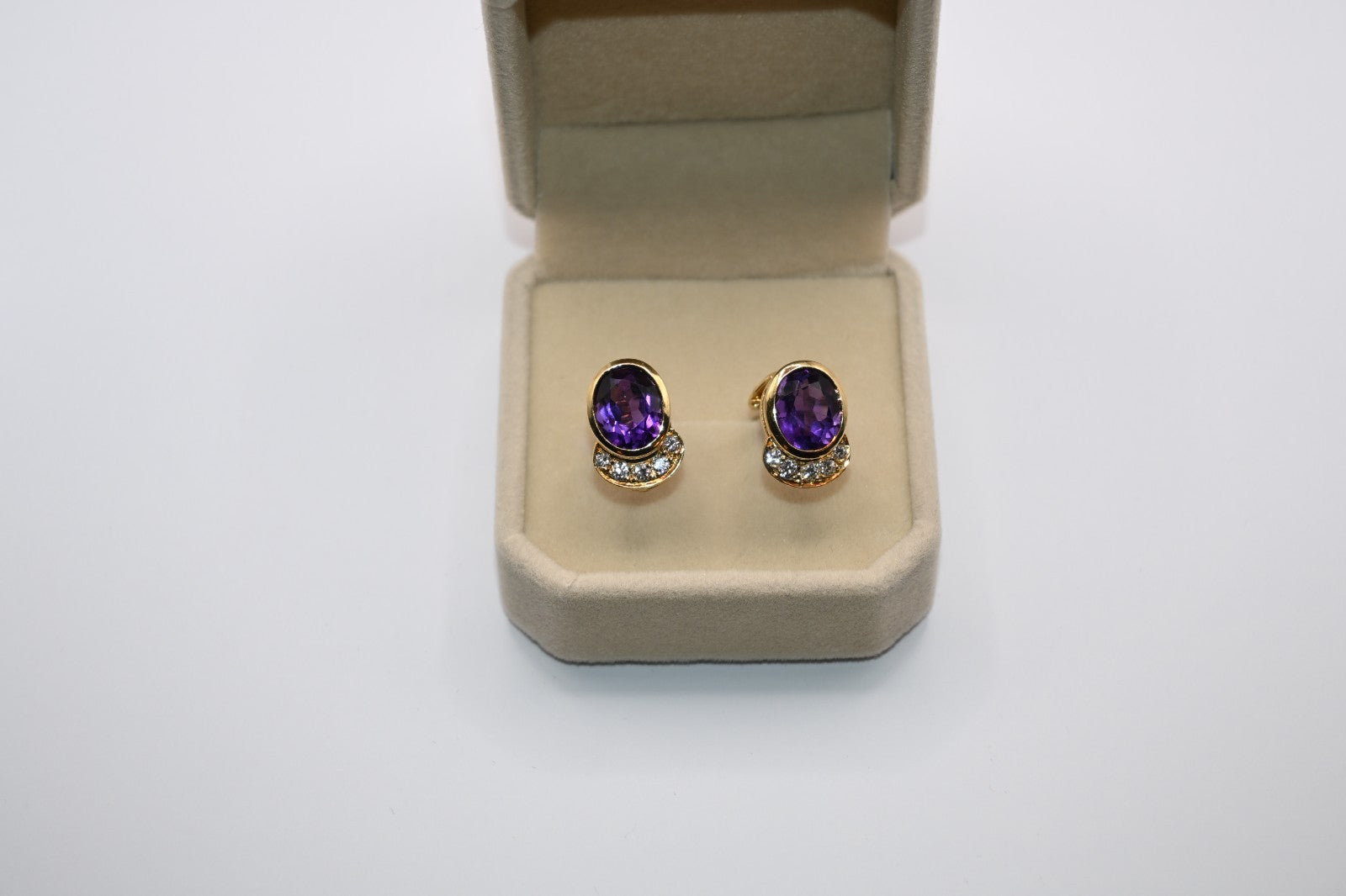 18k Gold vintage earrings Diamonds, Amethyst, Stunning, impressive, w/ appraisal
