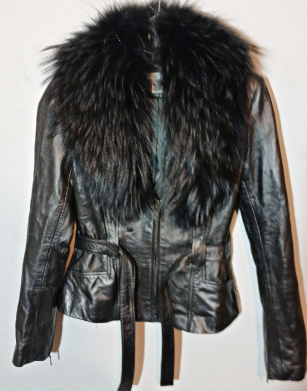 Cache Vintage Lamb Leather Jacket with Detachable Fox Fur Collar