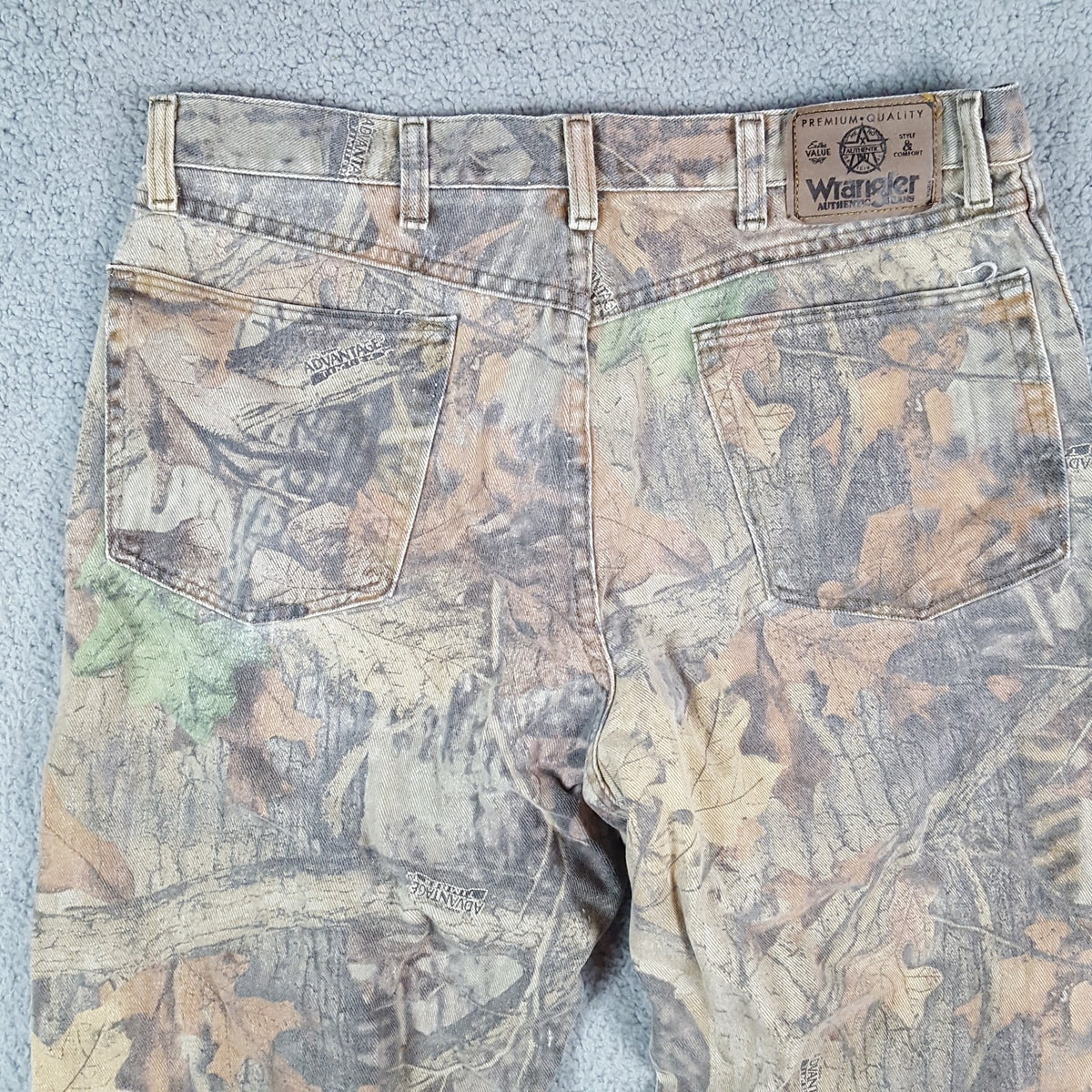 Wrangler Y2K Camo Double Knee Work Pants Size 34x31