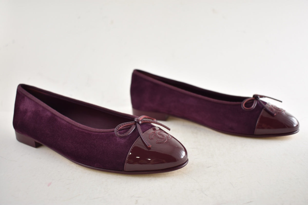 Chanel 26A Burgundy Suede Patent CC Logo Ballet Flat 38.5