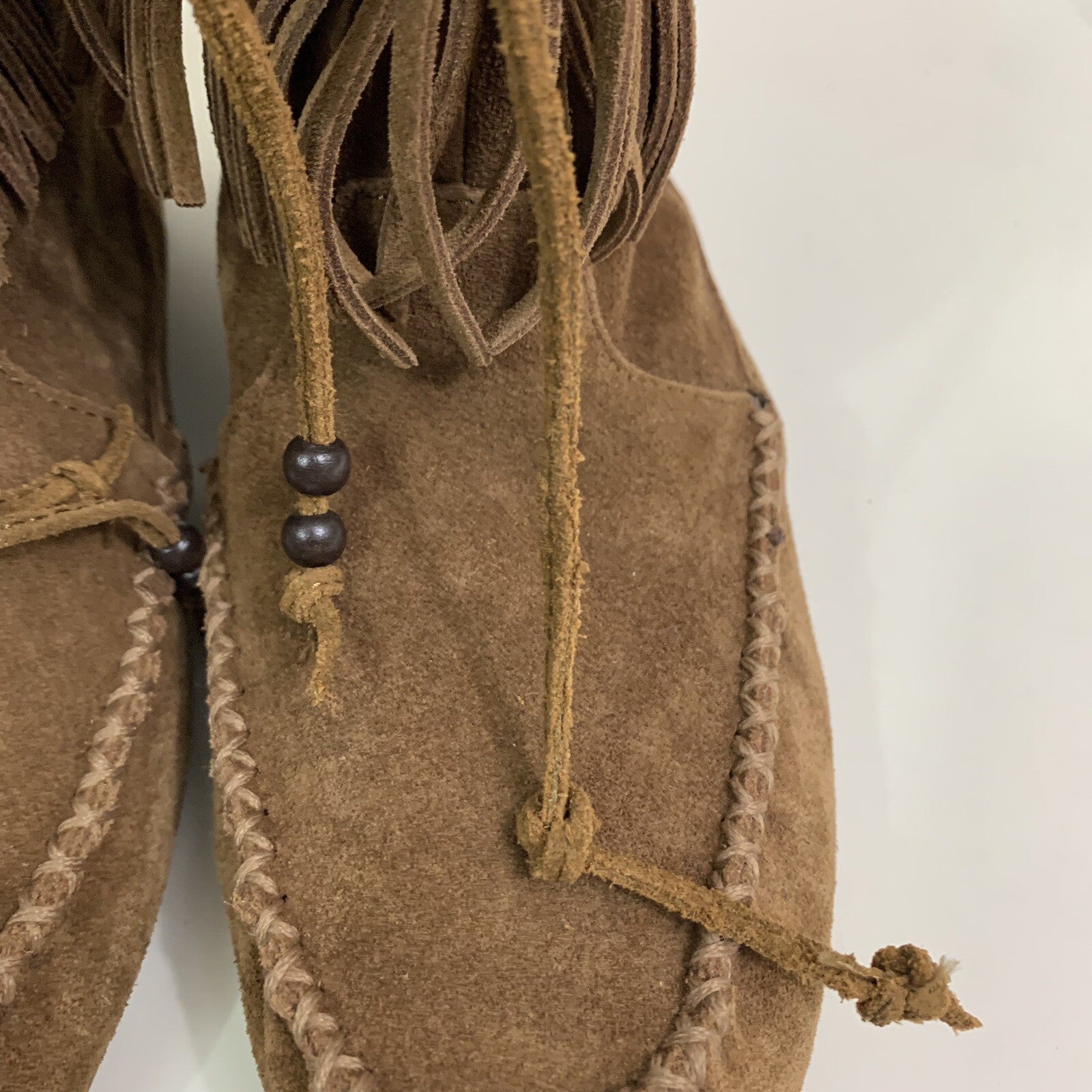 Minnetonka Size 9 Women’s Double Fringe Suede Chestnut Brown Boots