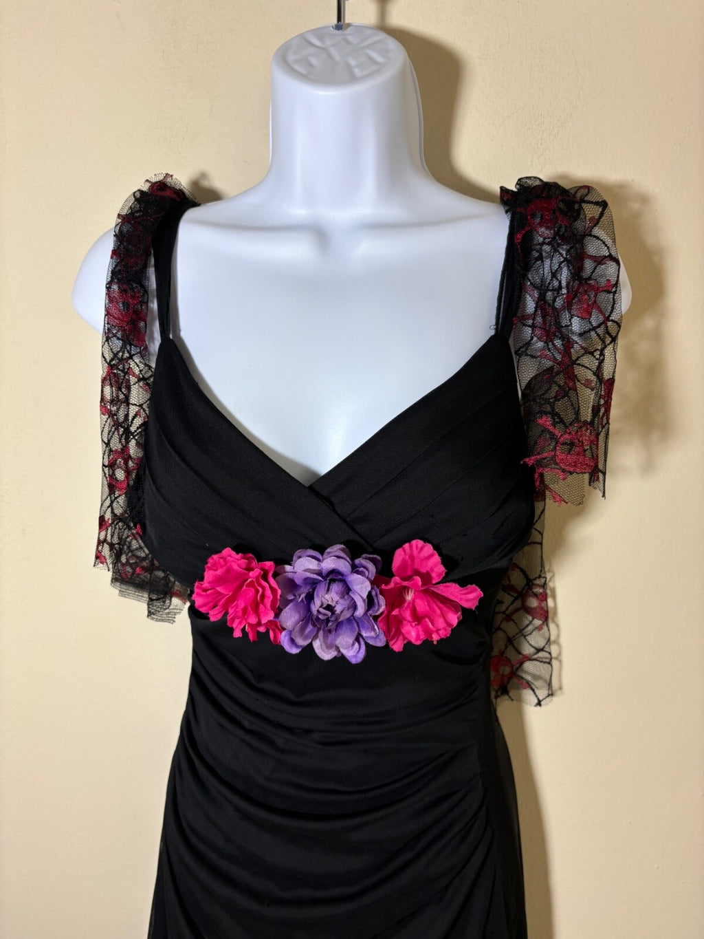 Vintage Floral Embellished Lace Dress