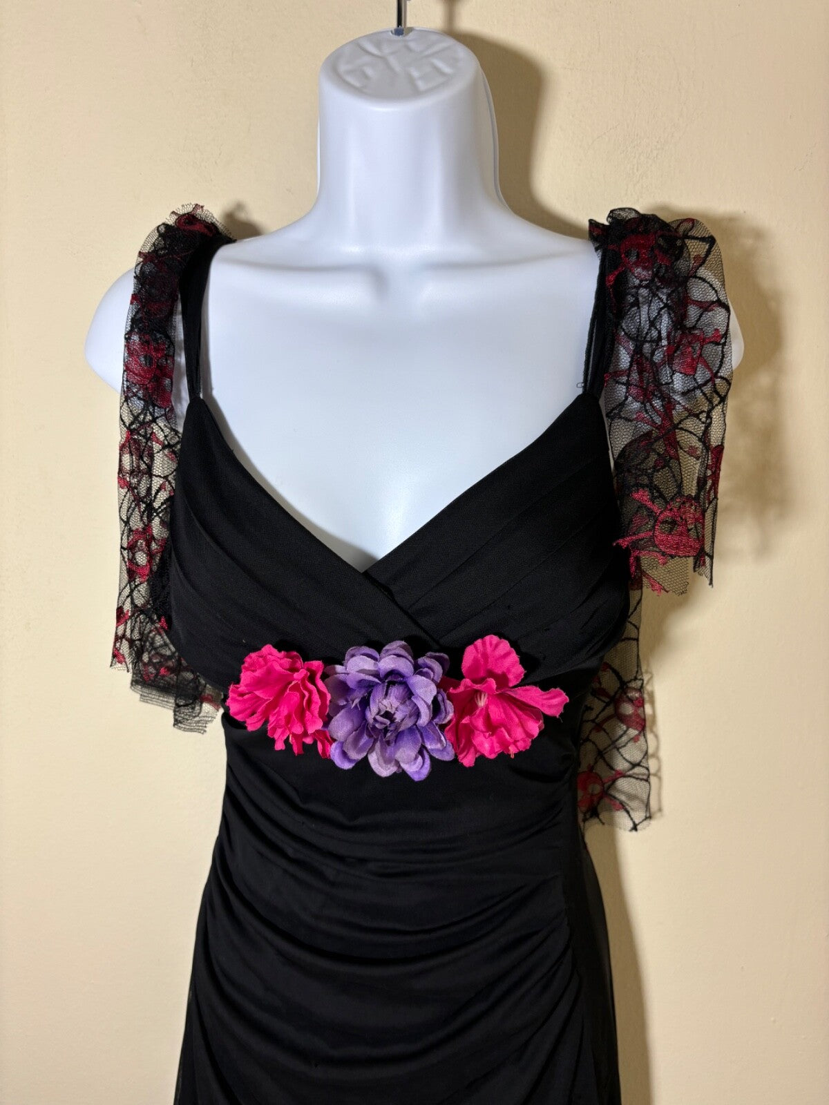Vintage Floral Embellished Lace Dress