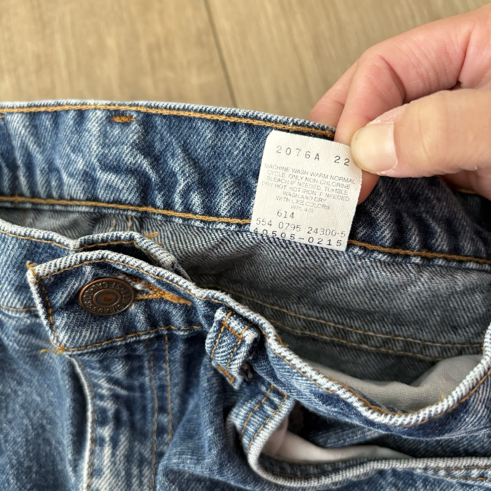 Vintage Levi’s 505 Orange Tab Denim USA Made (40505-0215) Size W 34 L 32