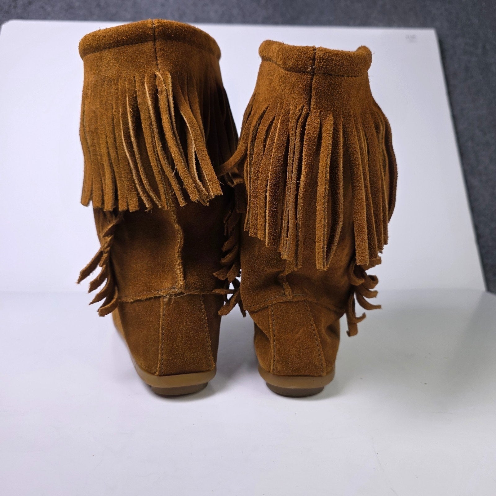 Minnetonka Woodstock Fringe Boots Women's Brown Suede Leather Beads Western - 8