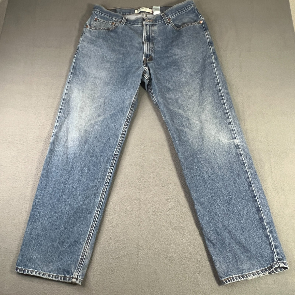 Levi's 550 Blue Light Wash Relaxed Fit Jeans 36x32