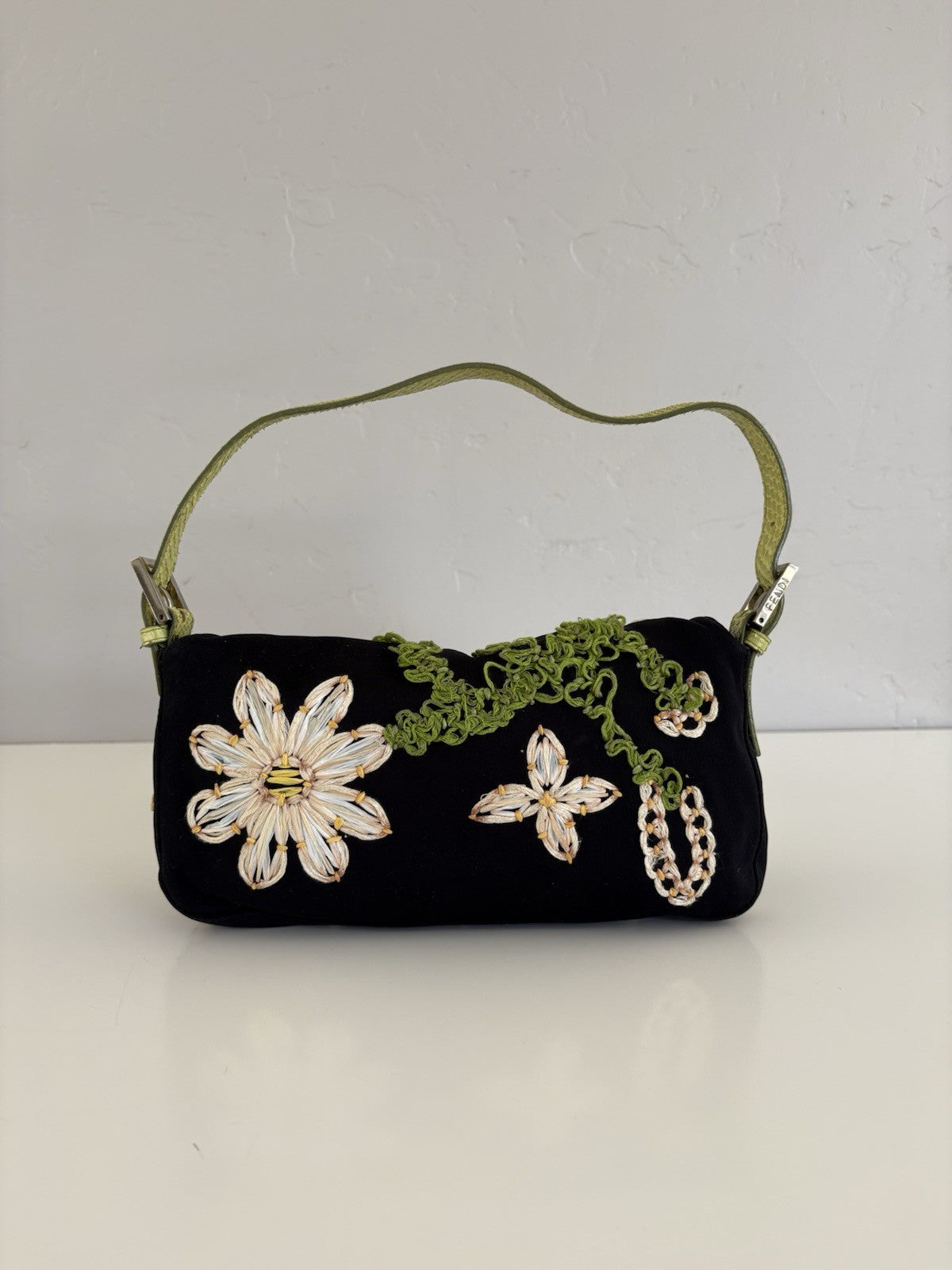 Auth VTG FENDI Baguette