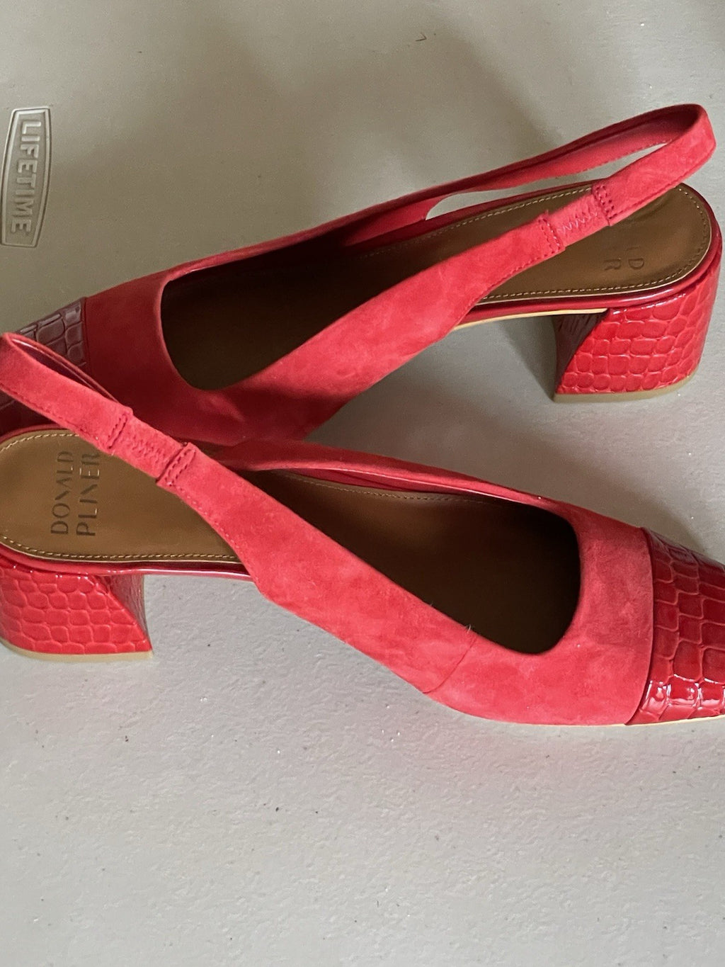 DONALD PLINER SUEDE CAP TOE SLINGBACK WITH CROCO- EMBOSSED HEEL AND TOE RED 9M