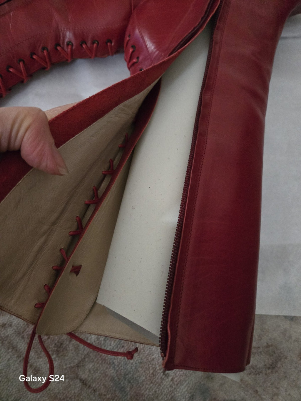 Red Leather MANOLO BLAHNIK LACE UP BOOTS SIZE 39 Perfect Condition