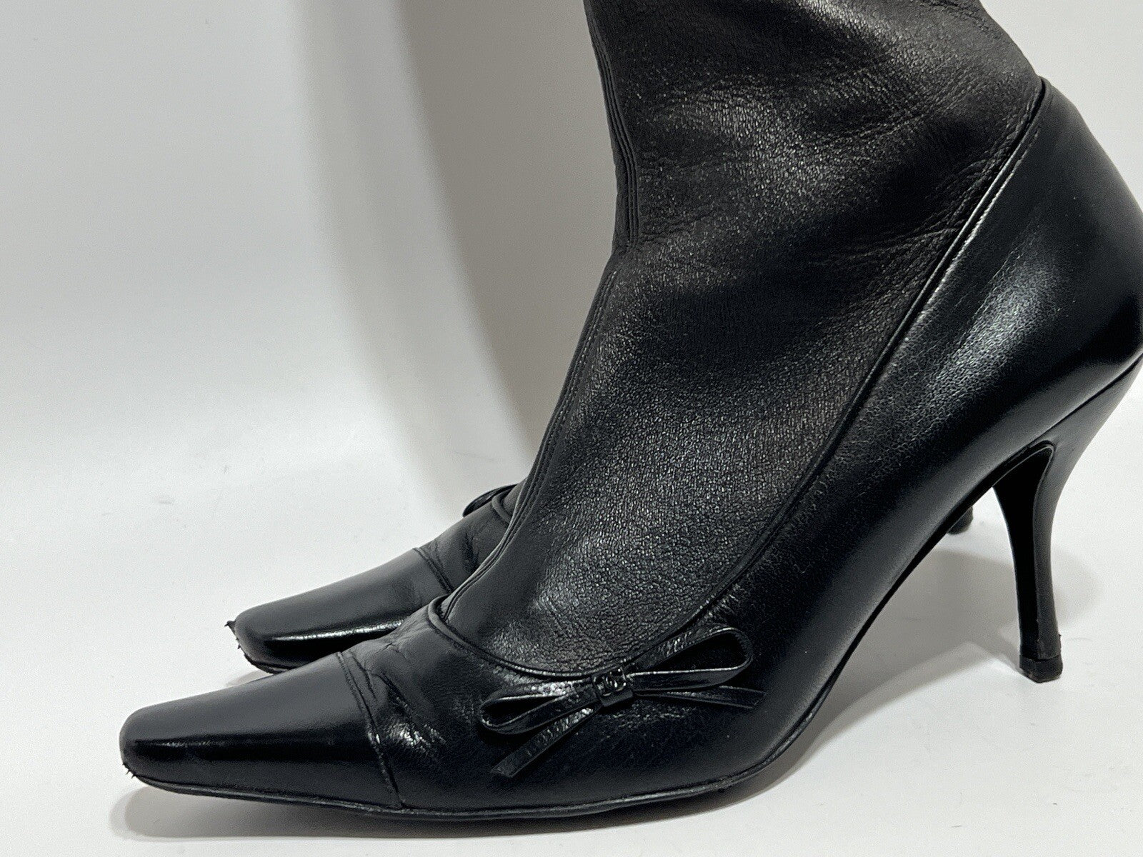 Vtg CHANEL BLACK LEATHER CC LOGO SOCK BOOTS 39