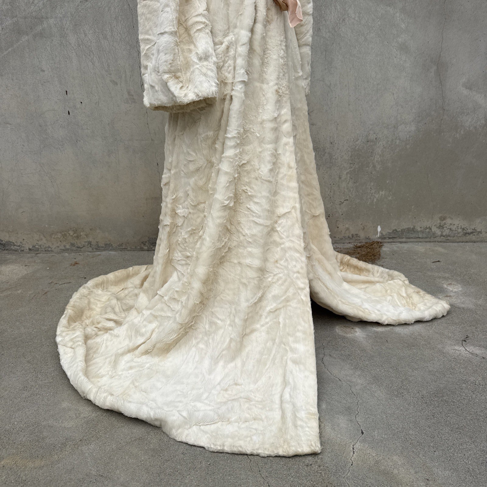 Vintage 1930s White Plush Teddy Bear Dressing Gown Ermie Art Deco Dress Coat