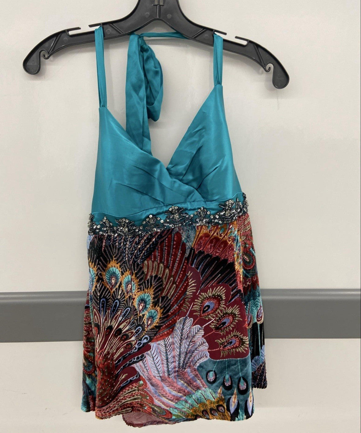 Cache 70% Silk Beaded Y2K Halter Top Peacock Design Size 12