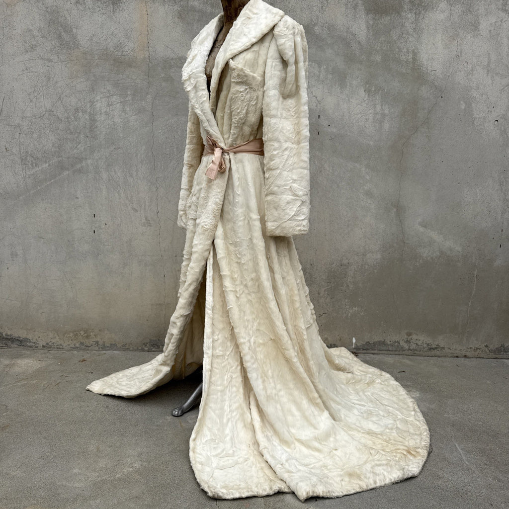 Vintage 1930s White Plush Teddy Bear Dressing Gown Ermie Art Deco Dress Coat
