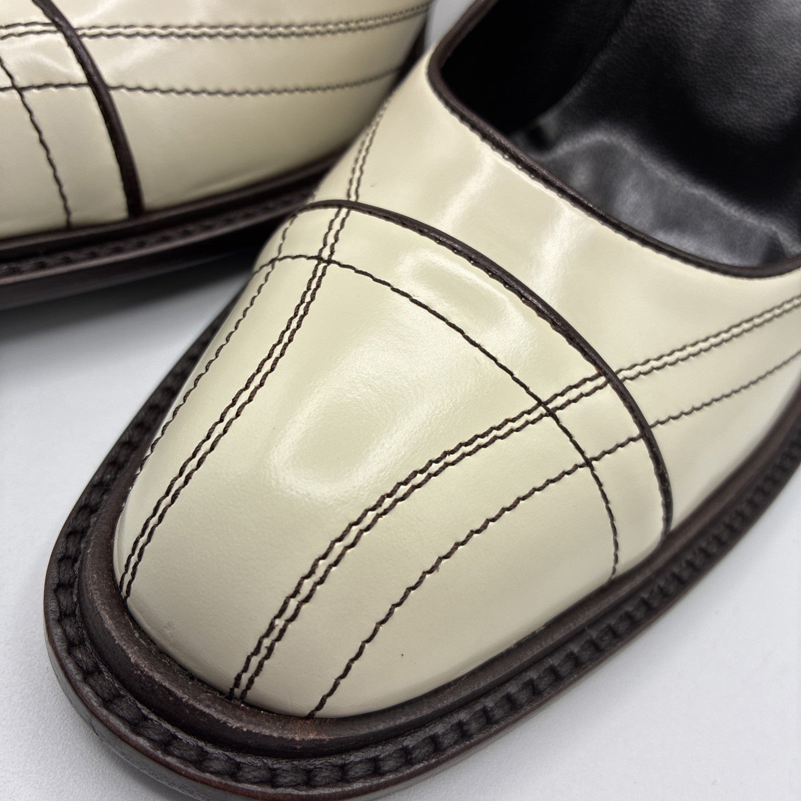 Vintage PRADA Italy NEW Women’s Heel 38 Cream Leather Pump Decorative Stitch