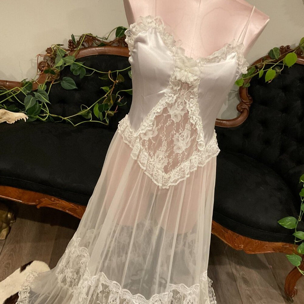 Vintage Sheer Lace Floral Lingerie dress Gown bridal ruffle coquette M White